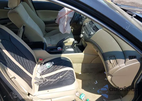 2008 Honda Accord 2.4 Lx z USA, uszkodzony, nr VIN 1HGCP26338A071657